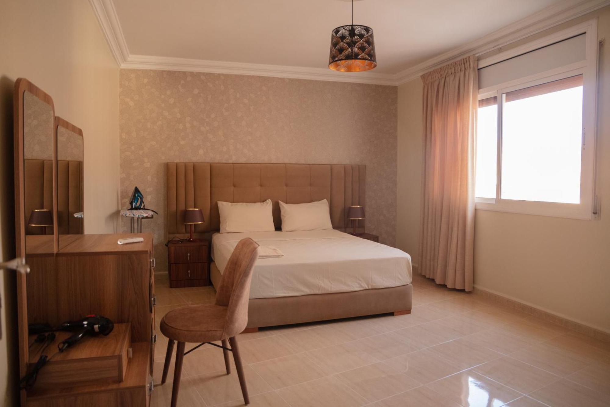 Apartment Issrae 1 *